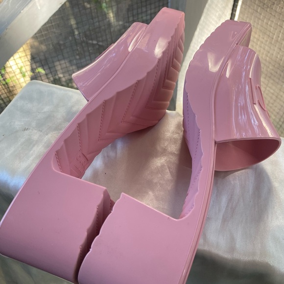 Gucci Pink Mules with Smooth Design and Square Toe - Picture 4 of 4